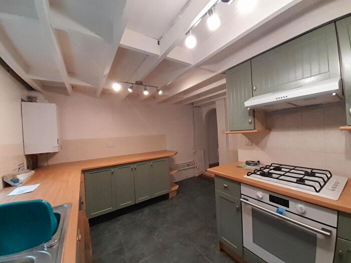 2 Bedroom Cottage To Rent In West End Place, Ingham, Lincoln, LN1