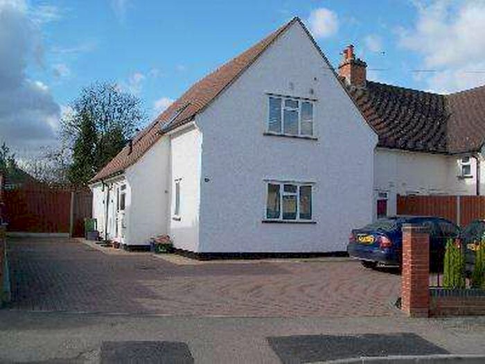 1 Bedroom Flat To Rent In The Oval, Guildford, GU2