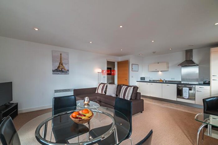 1 Bedroom Flat To Rent In Canal Wharf, Waterfront Walk, Waterfront Walk, B1