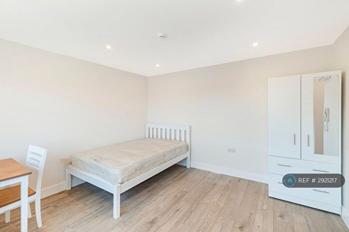 Studio To Rent In St Albans Road, Hemel Hempstead, HP2