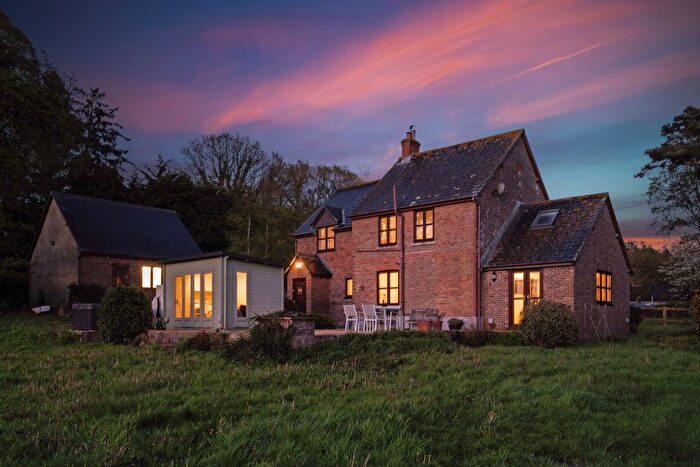 4 Bedroom Detached House For Sale In West Holme, Wareham, Dorset, BH20