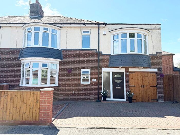 5 Bedroom Semi Detached House For Sale In Elmwood Grove, Stockton-On-Tees, TS19