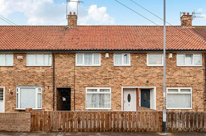 3 Bedroom Terraced House For Sale In Ashby Road, Hull, HU4