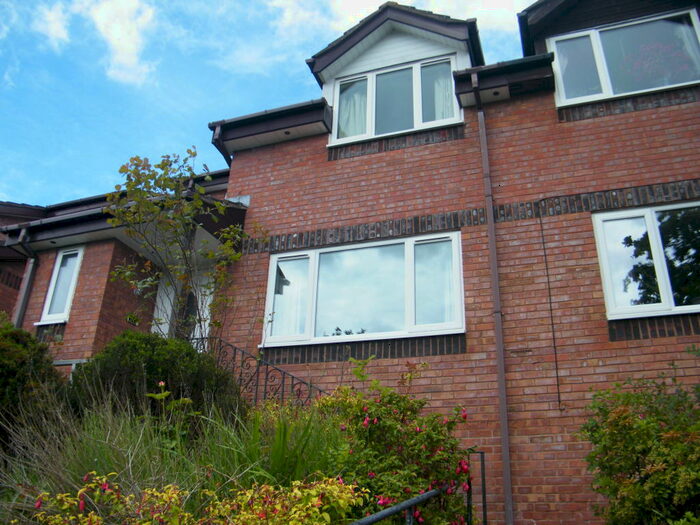 3 Bedroom House To Rent In Linnet Close, Exeter, EX4