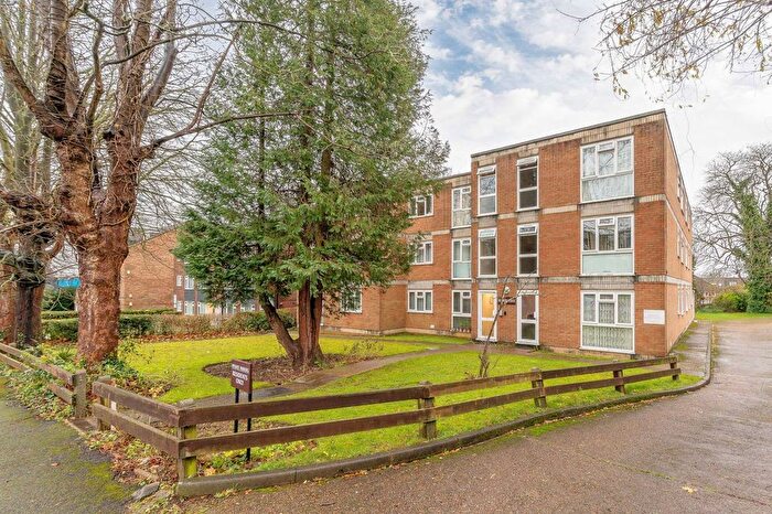 1 Bedroom Flat To Rent In Eaton Road, Sutton, SM2