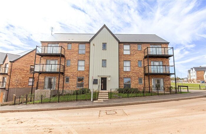 2 Bedroom Apartment For Sale In Alexander Drive, Bristol, BS10