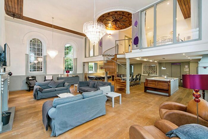 4 Bedroom Terraced House For Sale In Chwilog, Pwllheli, Gwynedd, LL53