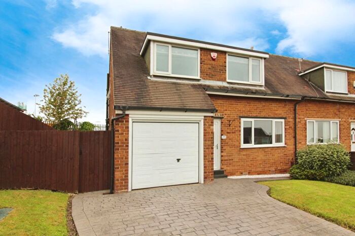 3 Bedroom Property To Rent In Chaucer Avenue, Pudsey, LS28