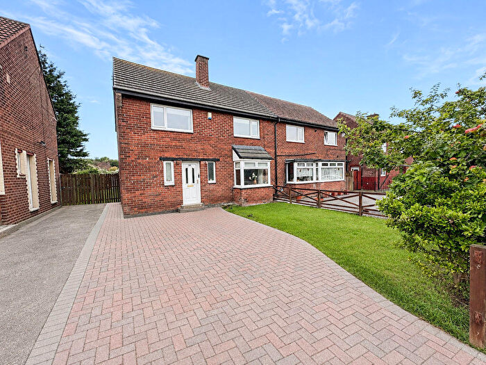 4 Bedroom Semi-Detached House For Sale In Axwell Drive, Blyth, NE24