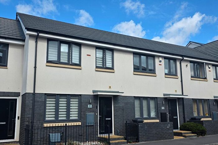 3 Bedroom Terraced House For Sale In Lane End Road, Patchway, Bristol, BS34
