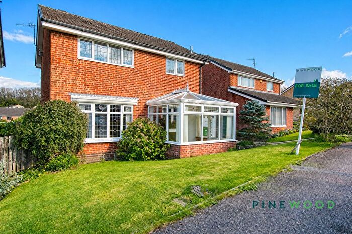 3 Bedroom Detached House For Sale In Thorndon Way, Chesterfield, S40