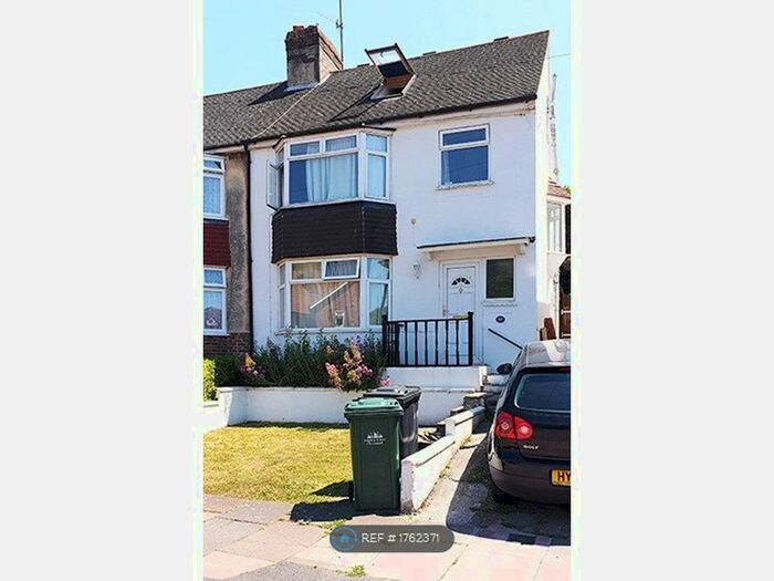 6 Bedroom Semi-Detached House To Rent In Lower Bevendean Avenue, Brighton, BN2