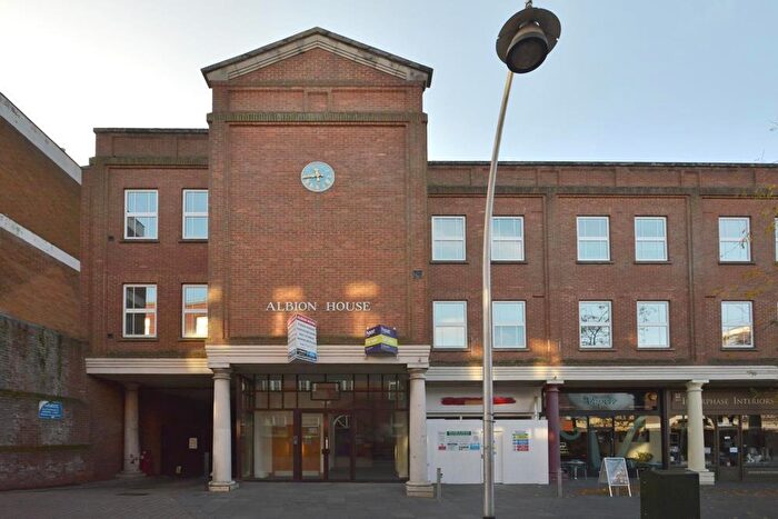 1 Bedroom Apartment To Rent In Flat Albion Court, Lime Street, MK40