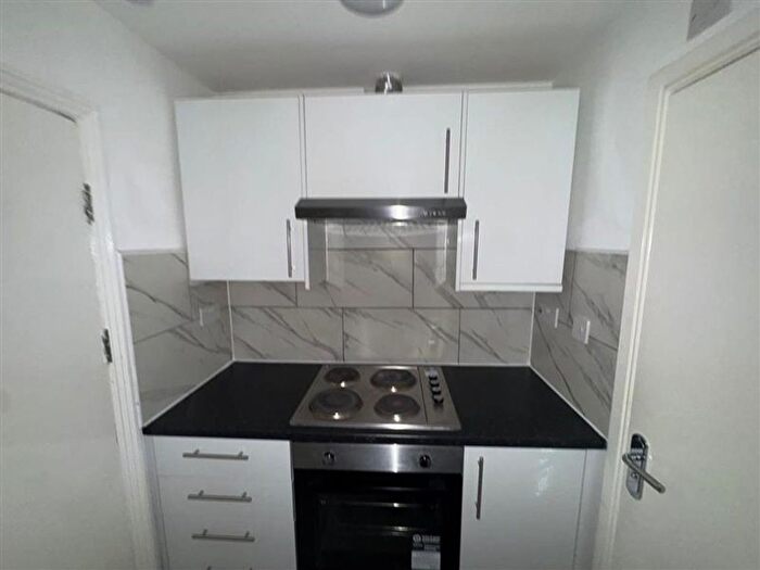 1 Bedroom Studio To Rent In Valley Road Bromley, BR2