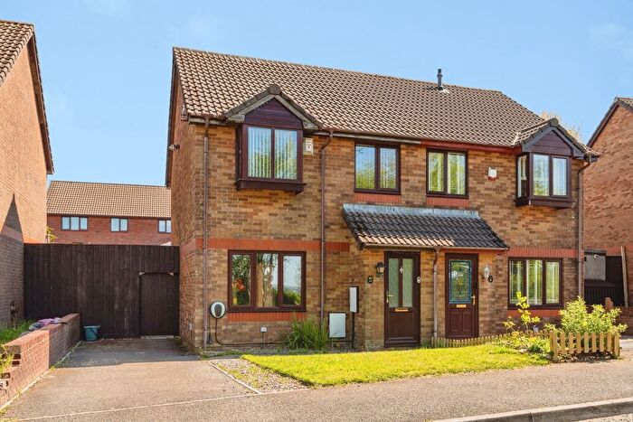 3 Bedroom Semi-Detached House For Sale In Milford Way, Penlan, Swansea, SA5