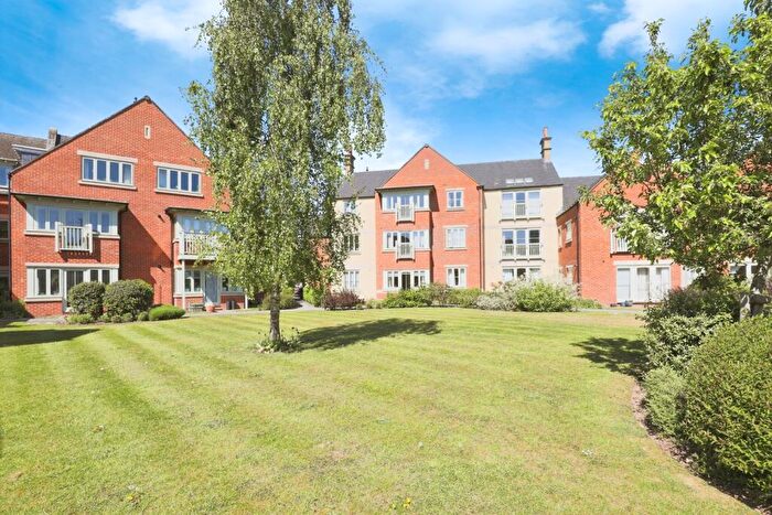 2 Bedroom Flat For Sale In Station Road, Moreton-in-Marsh, Gloucestershire, GL56