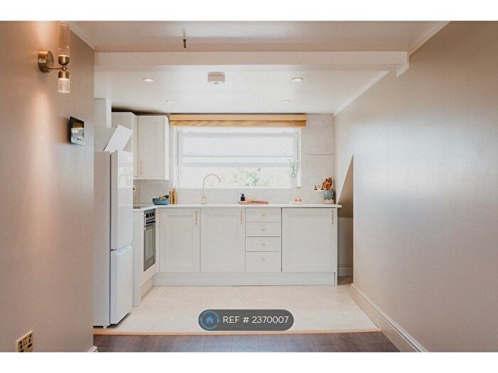 1 Bedroom Flat To Rent In Clarendon Gardens, Ramsgate, CT11