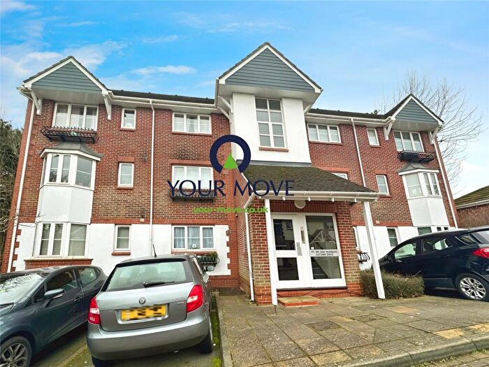 2 Bedroom Flat To Rent In Autumn Drive, Sutton, SM2