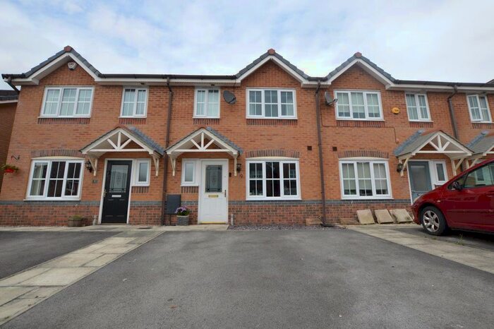 3 Bedroom Town House To Rent In Jennings Park Avenue, Abram, Wigan, WN2
