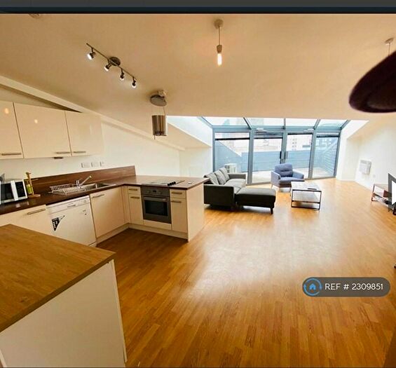 3 Bedroom Flat To Rent In Mann Island, Liverpool, L3