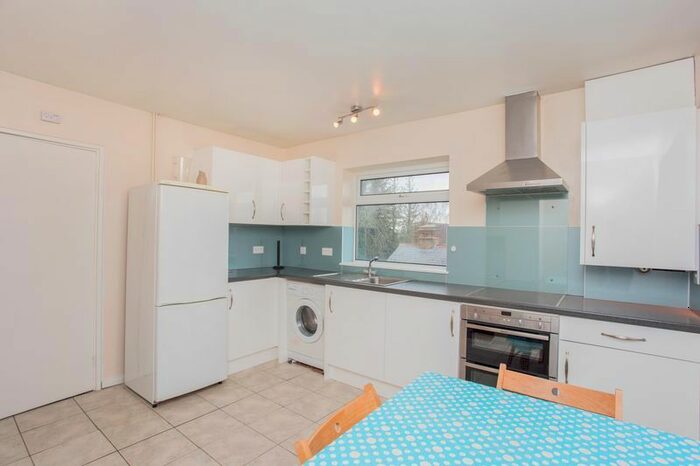 2 Bedroom Flat To Rent In Elthorne Road, Uxbridge, UB8