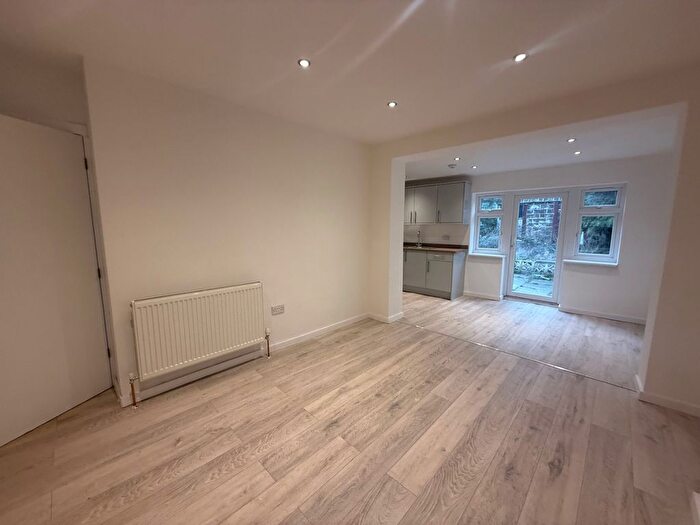 5 Bedroom Terraced House To Rent In Victoria Avenue, Wembley, HA9