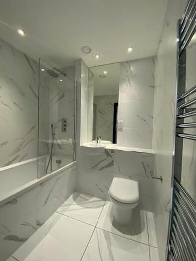 2 Bedroom Flat To Rent In The Strand, Drury Lane, Liverpool, L2