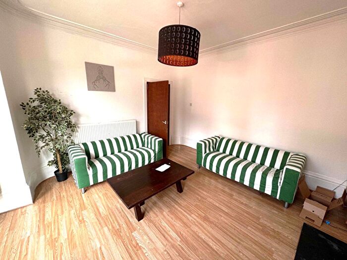 6 Bedroom Terraced House To Rent In St Michaels Terrace, Headingley, Leeds, LS6