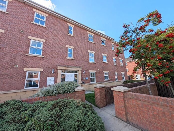 2 Bedroom Flat For Sale In Meadowbrook Court, Morley, Leeds, LS27