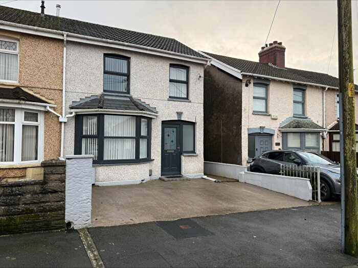 2 Bedroom House To Rent In St Pauls Terrace, Garden Village, Swansea, SA4