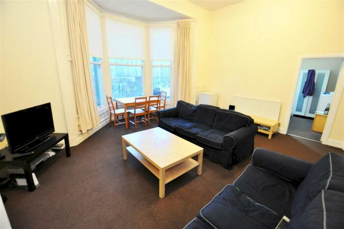 3 Bedroom Apartment To Rent In Osborne Terrace, Newcastle Upon Tyne, NE2
