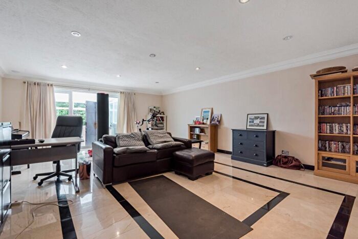 5 Bedroom House To Rent In The Spinneys, Bickley, Kent, BR1