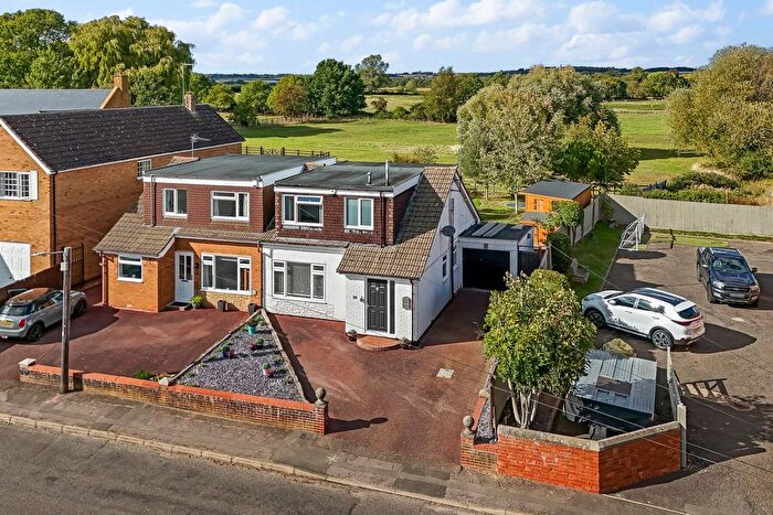4 Bedroom Semi-detached House For Sale In North Street, Northampton, NN7