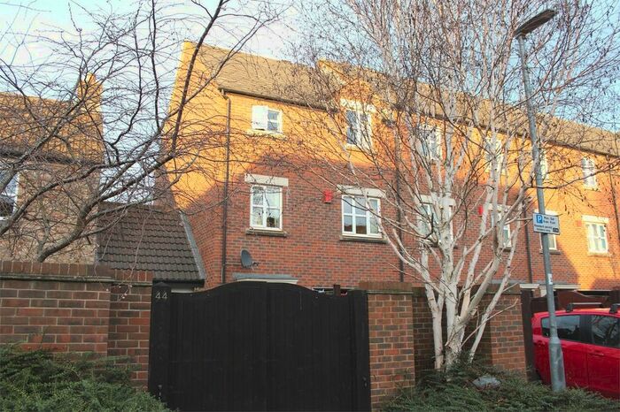 4 Bedroom Terraced House To Rent In Geoffrey Farrant Walk, Taunton TA1