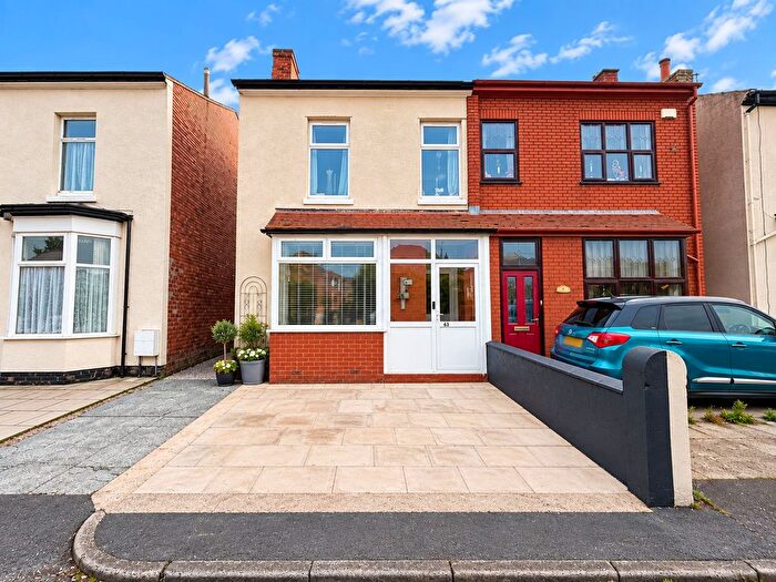 3 Bedroom Semi-Detached House For Sale In Railway Street, Southport, PR8