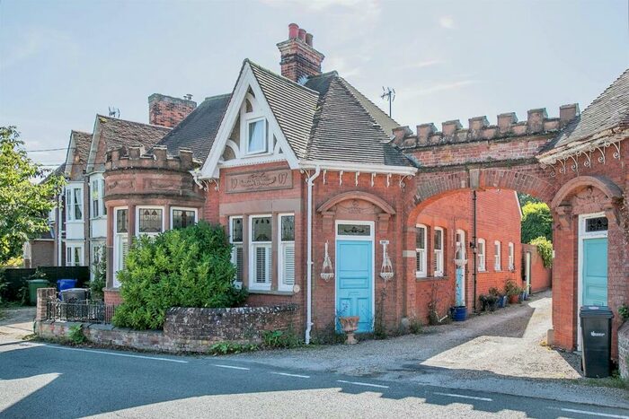 3 Bedroom Link Detached House For Sale In The Street, Foxearth, Sudbury, CO10