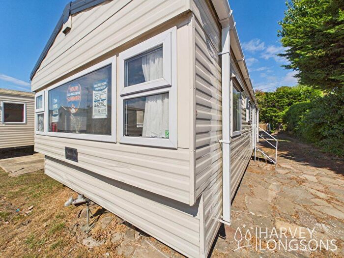 2 Bedroom Park Home For Sale In Felixstowe Beach Holiday Park, IP11
