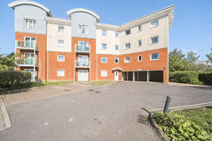 1 Bedroom Flat For Sale In Buckland Court, Rubeck Close, Redhill, RH1