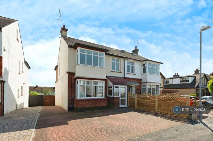 4 Bedroom Semi-Detached House To Rent In Arnold Road, Gravesend, DA12