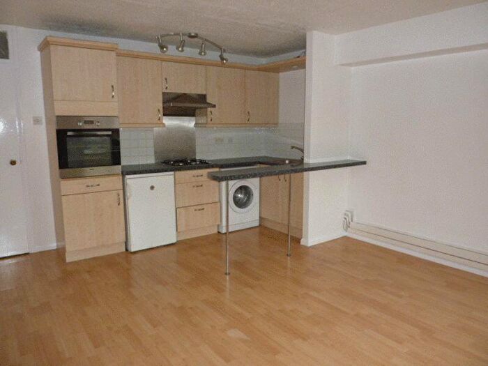 1 Bedroom Flat To Rent In Hainault Street, New Eltham, SE9