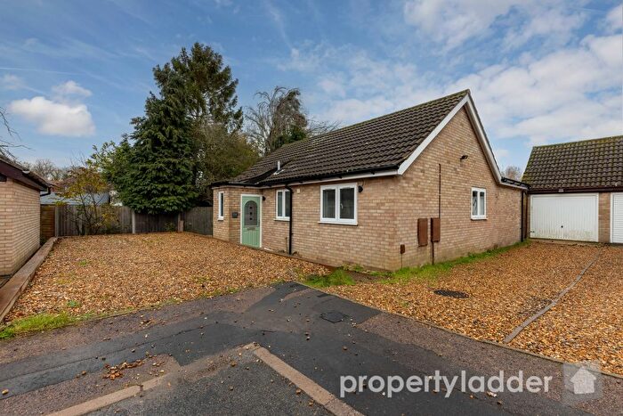 3 Bedroom Detached Bungalow For Sale In Hawthorn Close, Spixworth, Norwich, NR10