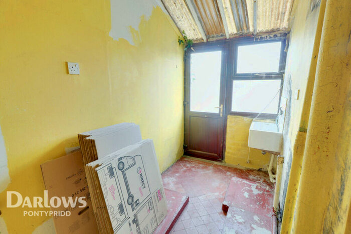 3 Bedroom Terraced House For Sale In The Avenue, Pontypridd, CF37