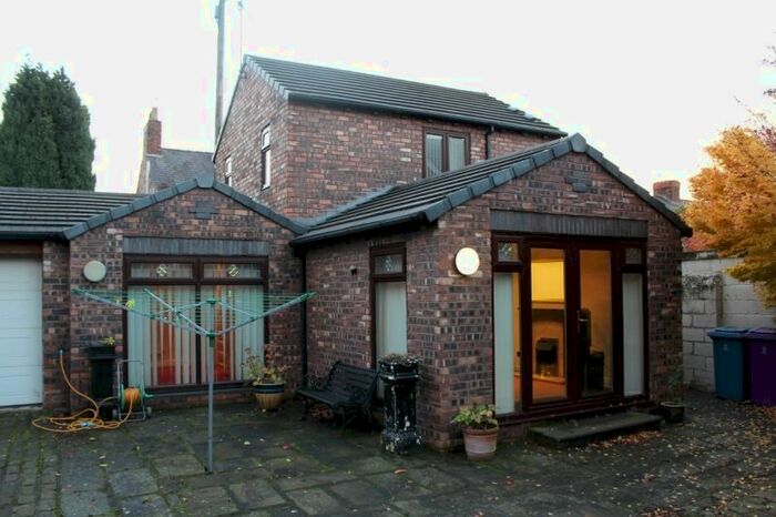 3 Bedroom Detached House To Rent In Rowen Court, Aigburth, L17