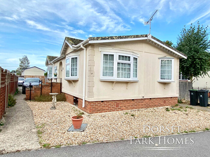 2 Bedroom Park Home For Sale In The Paddock, Dorset Hills, St Leonards, Ringwood, BH24