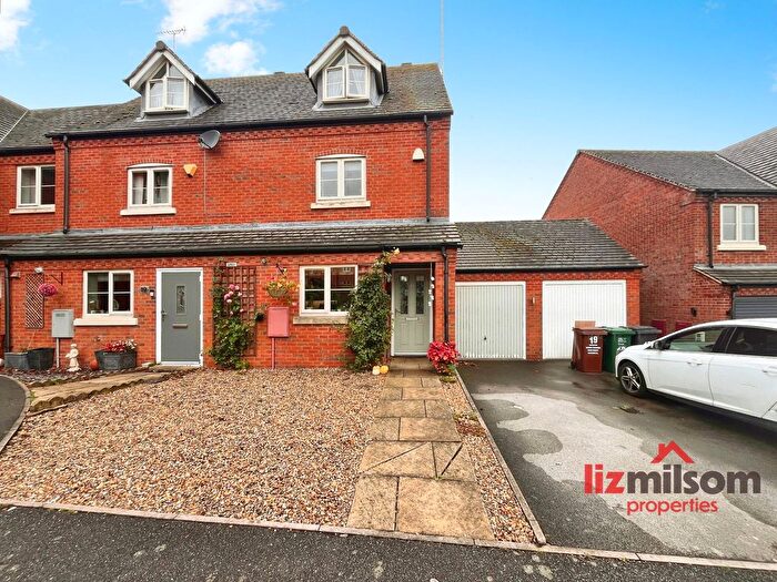 3 Bedroom Town House For Sale In Brunt Lane, Woodville, Swadlincote, Derbyshire, DE11