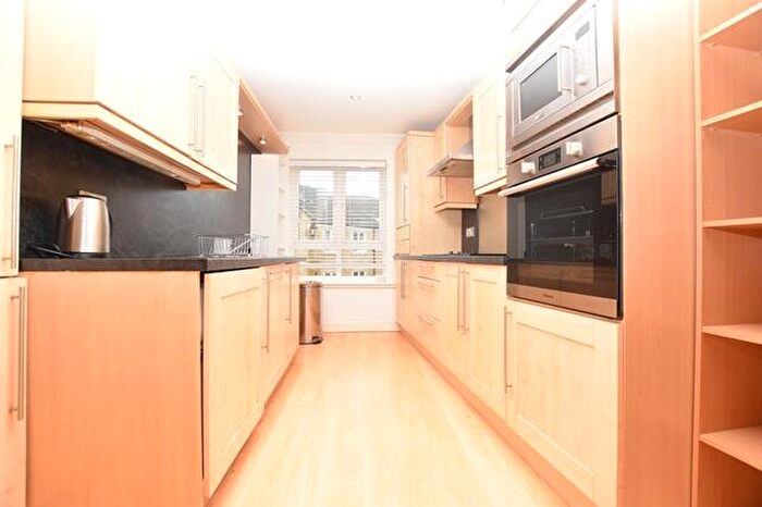 2 Bedroom Apartment To Rent In Northfield Court, Crookes, S10