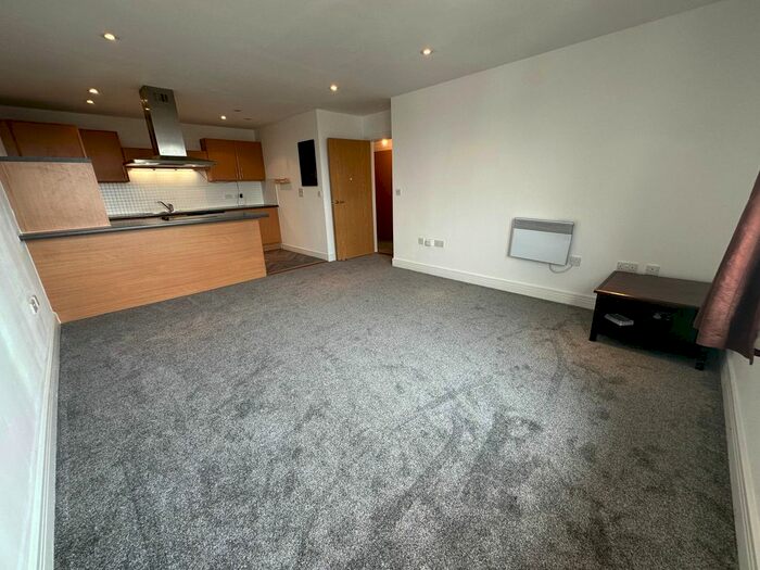 2 Bedroom Flat To Rent In Kilcredaun House, Ferry Court, CF11