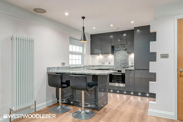 2 Bedroom Apartment To Rent In Church Street, Ware, SG12