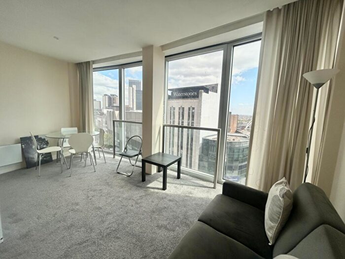 Apartment To Rent In The Rotunda, New Street, Birmingham, B2