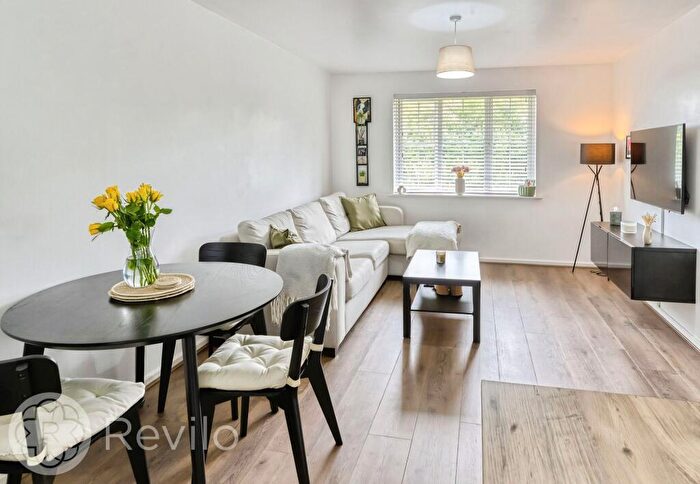 1 Bedroom Flat For Sale In Sydney Barnes Close, Rochdale, OL11